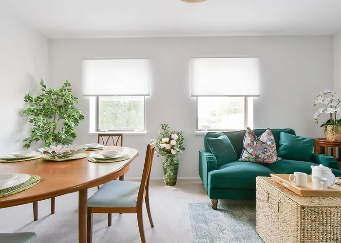 Luxury Spacious 2 Bed Apartment